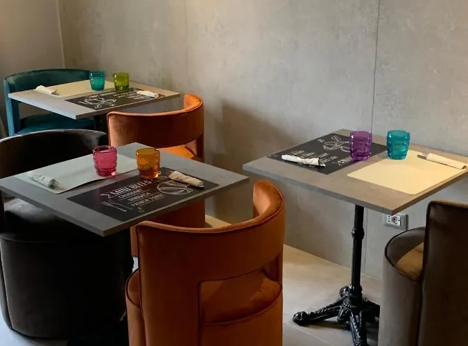 Relais Aquarium Couette-café 4*