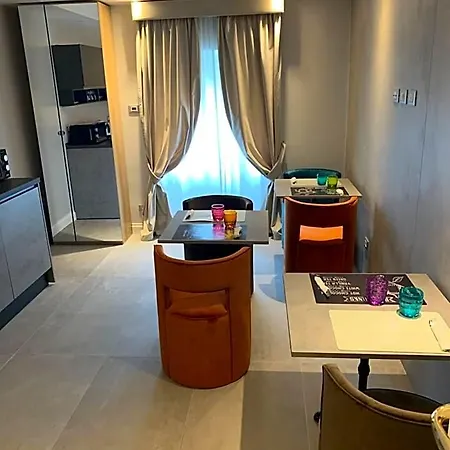 לינה וארוחת בוקר Relais Aquarium רומא