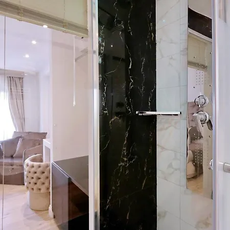 Relais Aquarium 4*
